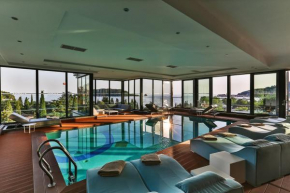 Boutique Hotel Square by Aycon